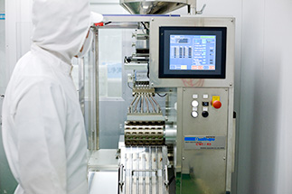 そのミミズ。きちんと製薬会社が作っている?